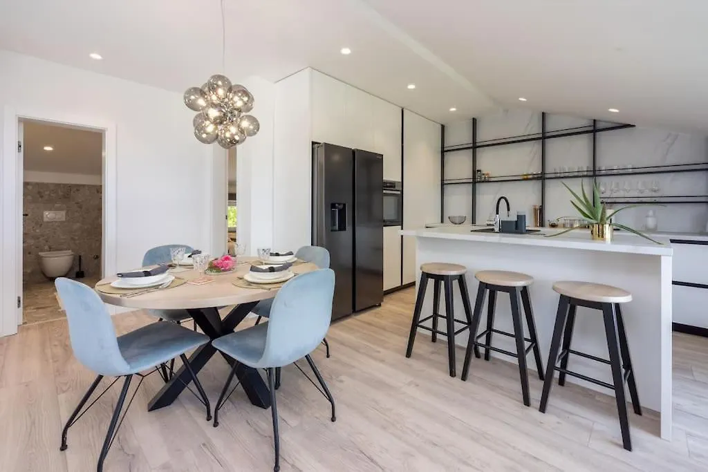 Karl Ck Apartment Crikvenica 0*,  Croatia